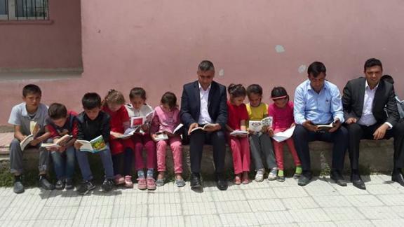 Pekmezli Köyü İlk / Ortaokulu kitap okuma şenliği