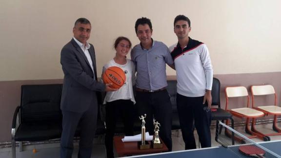 Yamanlı Köyü İlk-Ortaokulu  masa tenisi turnuvası
