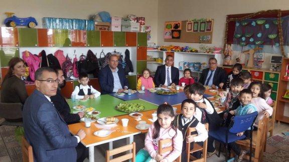 Şube Müdürümüz Selim Yaşar Kalkan ile Tufanbeyli Ortaokulu Anasınıfımızın çiğ köfte etkinliğine katıldık